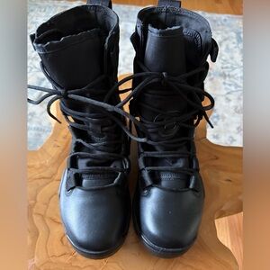 Nike SFB Field 2  Tactical Boots